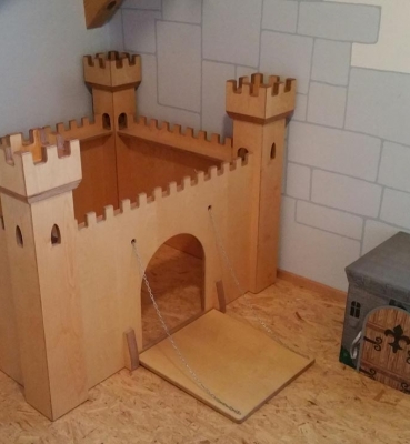 Ritterburg mit Zugbrücke