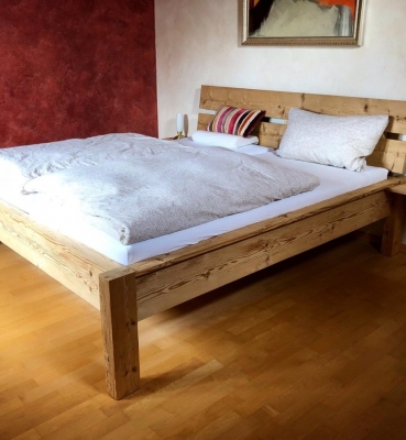 Altholzbett