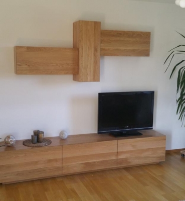 Wohnwand in Eiche massiv