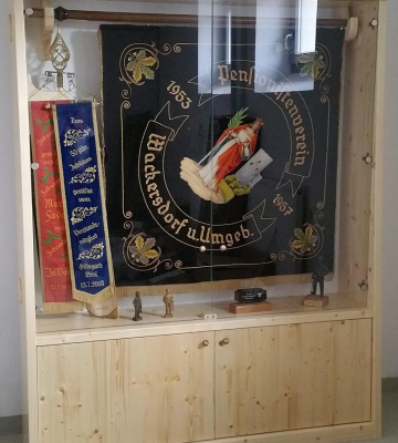 Fahnenschrank, Fichte massiv