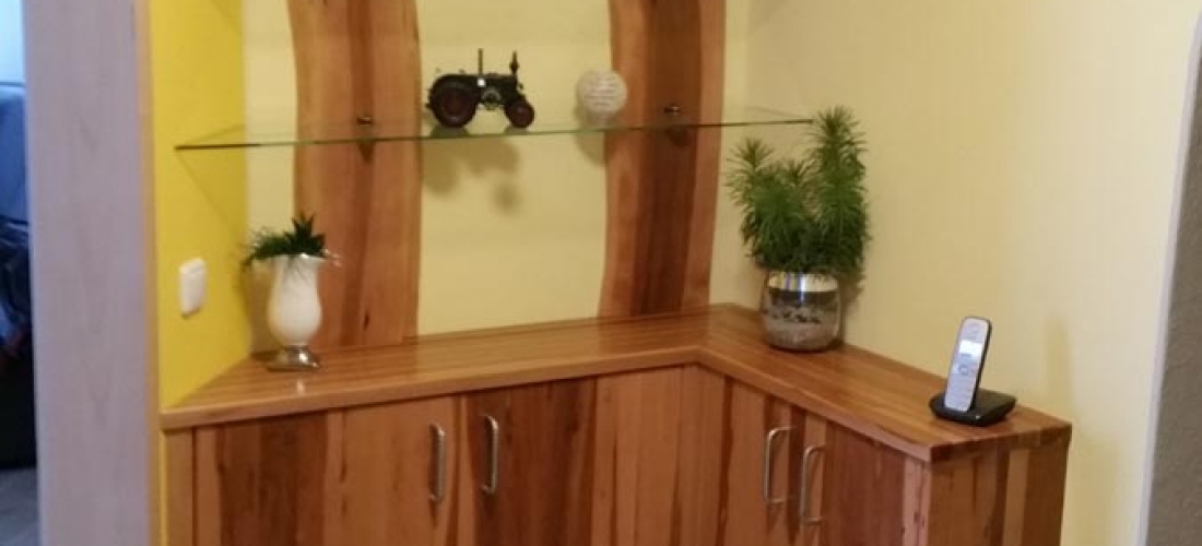 Sideboard in Apfelbaum